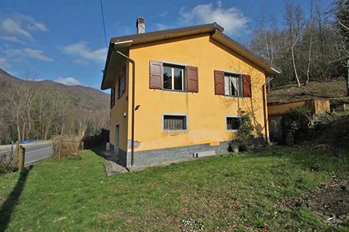 Casa trilocale in vendita in Fivizzano