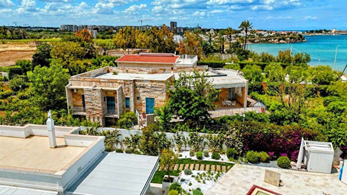 Casa con 5 locali in vendita in Strada Adriatica, Trani