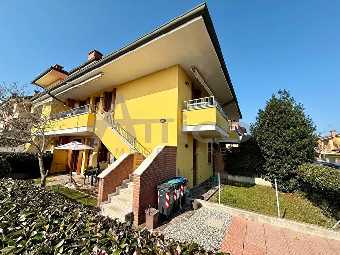 Casa quadrilocale in vendita in Via Montenero Ro, Rovigo