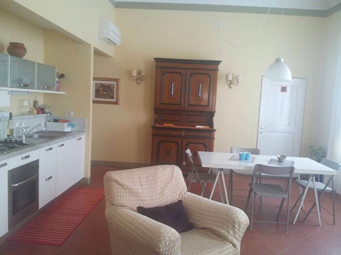 Appartamento trilocale in affitto in Via dei Pandolfini, Signoria Uffizi, Firenze