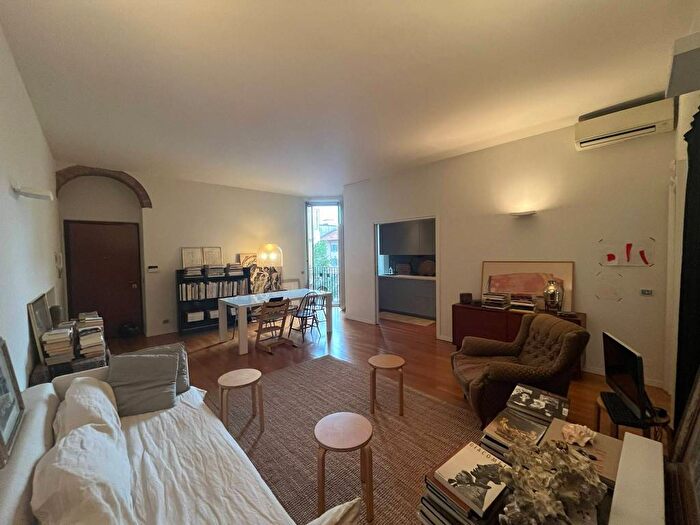 Appartamento trilocale in affitto in Via Alfonso Lamarmora, Quadronno Crocetta, Milano