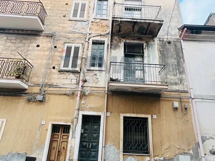 Appartamento quadrilocale in vendita in Via GLeopardi, Lentini