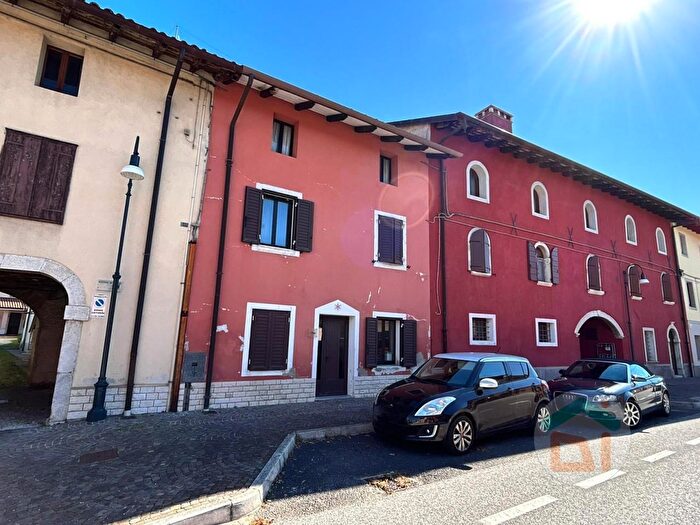 Casa trilocale in vendita in Via Dante Alighieri, Mariano Del Friuli