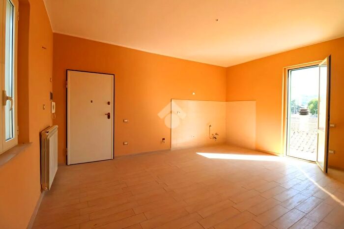 Appartamento trilocale in vendita in Via Mola di Bernardo, Terni