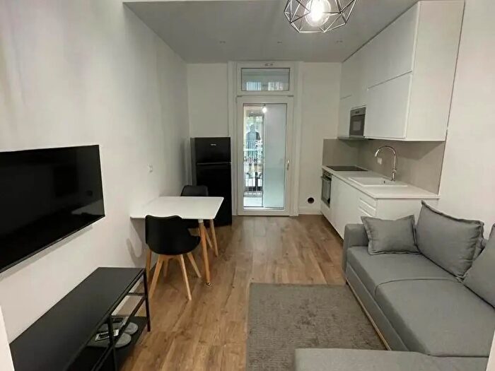 Appartamento bilocale in affitto in Via Messina, Milano