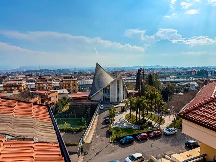 Appartamento trilocale in vendita in Via Giuseppe Mazzini, Gravina Di Catania