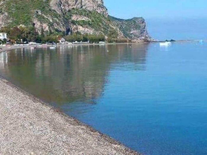 Appartamento trilocale in affitto in Via Stazione, Oliveri