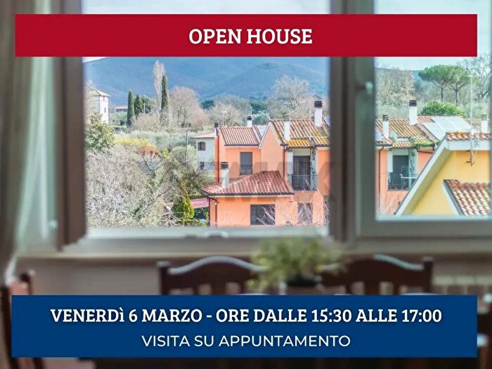 Appartamento quadrilocale in vendita in Via dei Tarquini, Viterbo