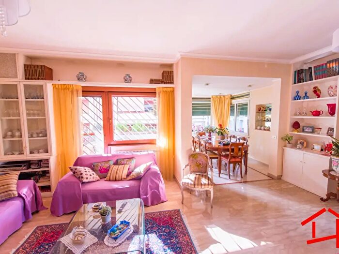 Appartamento trilocale in vendita in Via Federico Seismit Doda, Roma