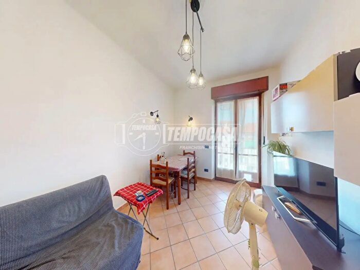 Appartamento trilocale in vendita in Via Tronzano, Torino
