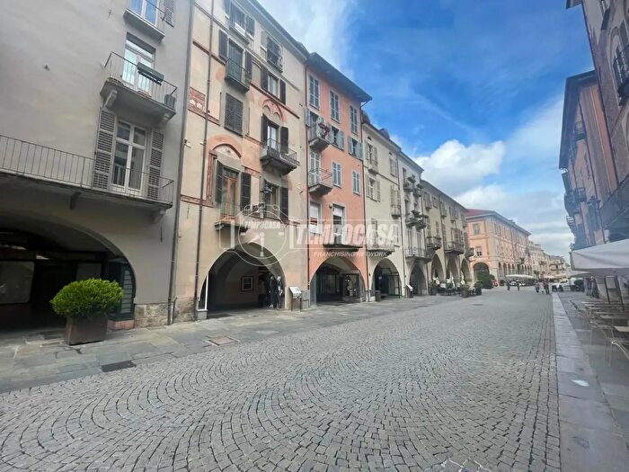 Appartamento trilocale in vendita in Via Roma, Cuneo