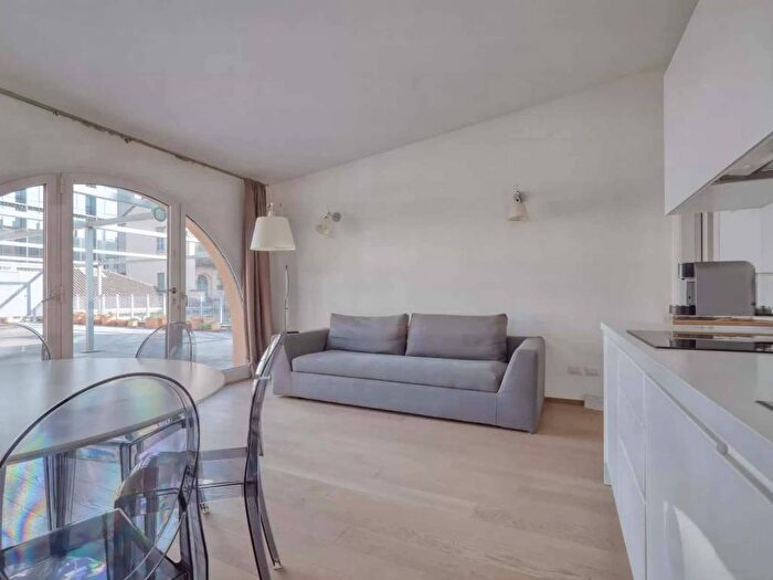 Appartamento trilocale in affitto in Corso Como, Garibaldi Corso Como, Milano