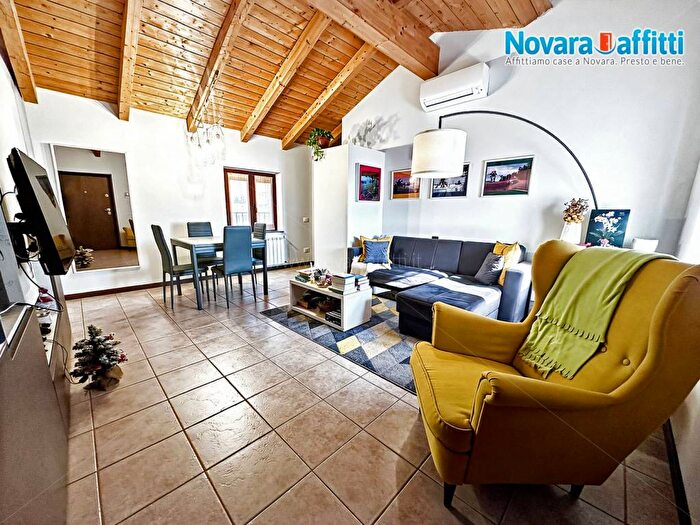 Appartamento trilocale in affitto in Via Ticino, Galliate