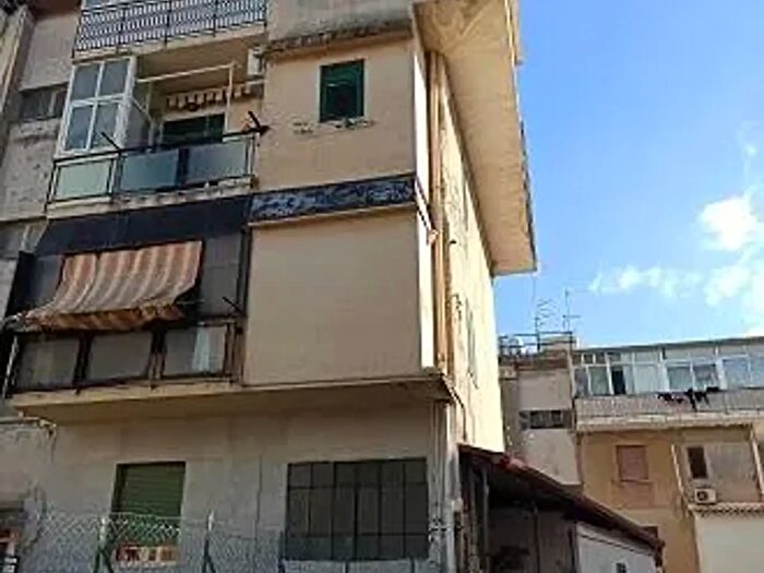 Appartamento trilocale in vendita in Via Monti Iblei, Messina