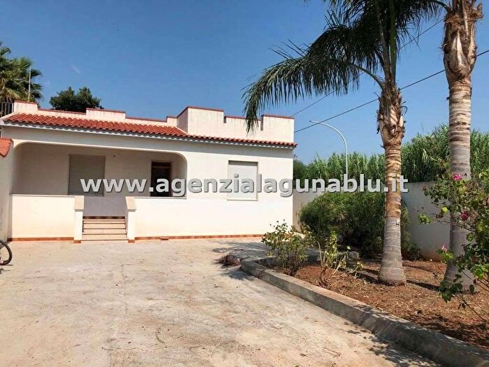 Casa trilocale in affitto in Lungomare Fata Morgana, Tonnarella, Mazara del Vallo