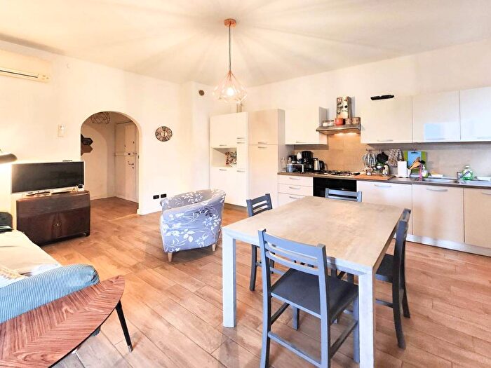 Appartamento trilocale in affitto in Borgo Venezia, Verona