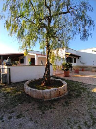 Casa con 6 locali in vendita in Carovigno