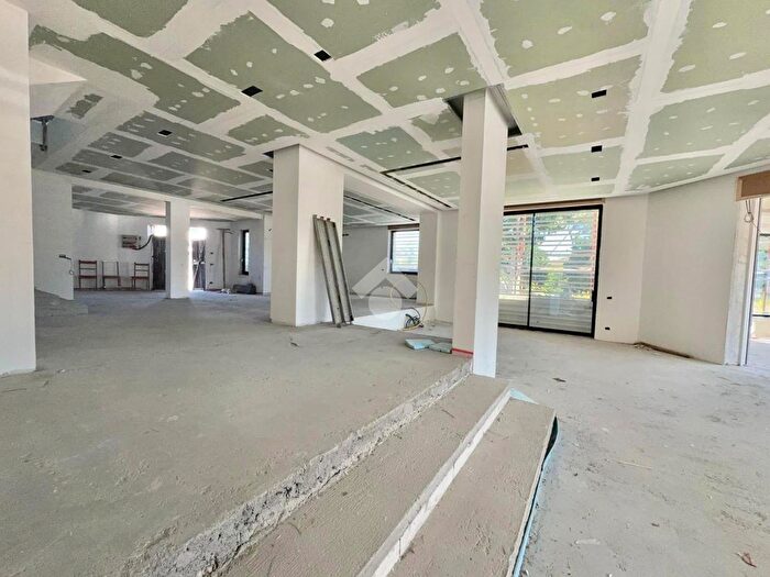 Casa con 12 locali in vendita in Via Ugo La Malfa, San Giorgio A Cremano