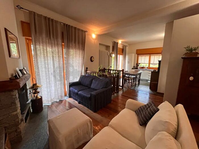 Appartamento con 6 locali in affitto in Avenue Dent Du Geant, Pre Saint Didier