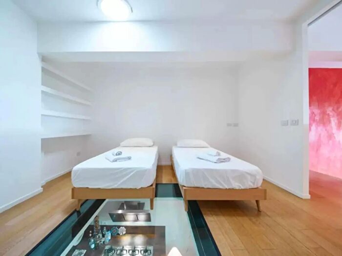 Appartamento in affitto in Via Morimondo, Milano