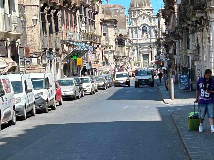 Appartamento quadrilocale in vendita in Via Santa Maria le Grazie, Centro Storico, Catania