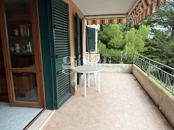 Appartamento quadrilocale in vendita in Via delle Viole, Termoli