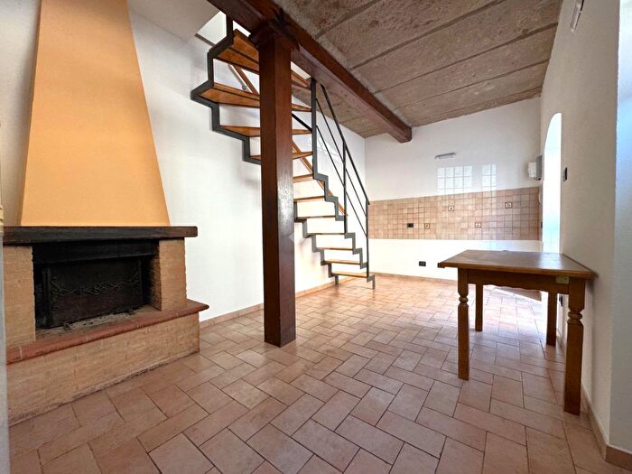 Appartamento bilocale in vendita in Via del Popolo, Viterbo