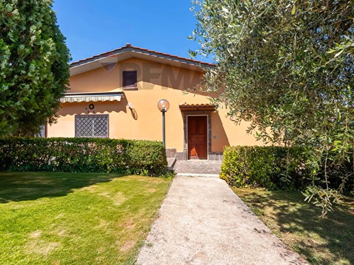 Casa trilocale in vendita in Via Quarto Conca, Fonte Nuova
