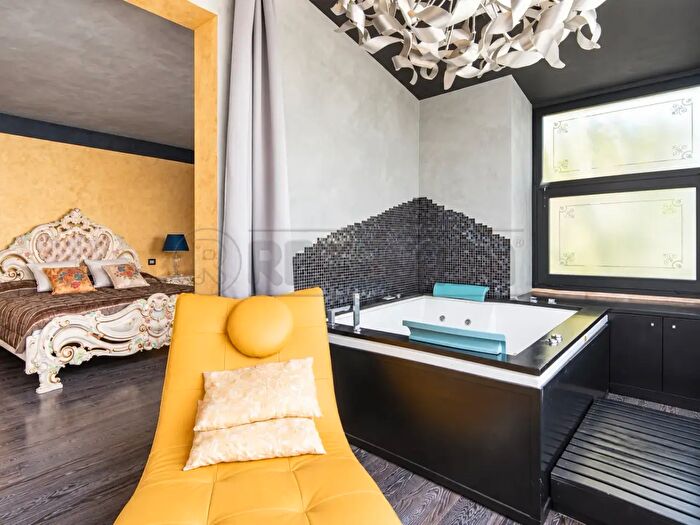 Casa con 12 locali in vendita in Via Padova, Vigonza