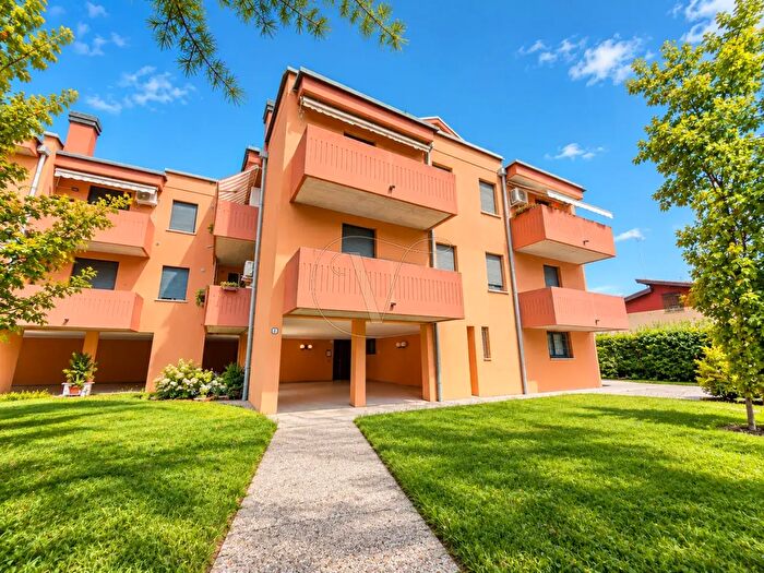 Appartamento trilocale in vendita in Via Montà C Padova, Padova