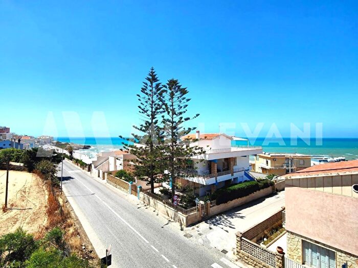 Appartamento con 5 locali in vendita in Viale della Pace, Scicli