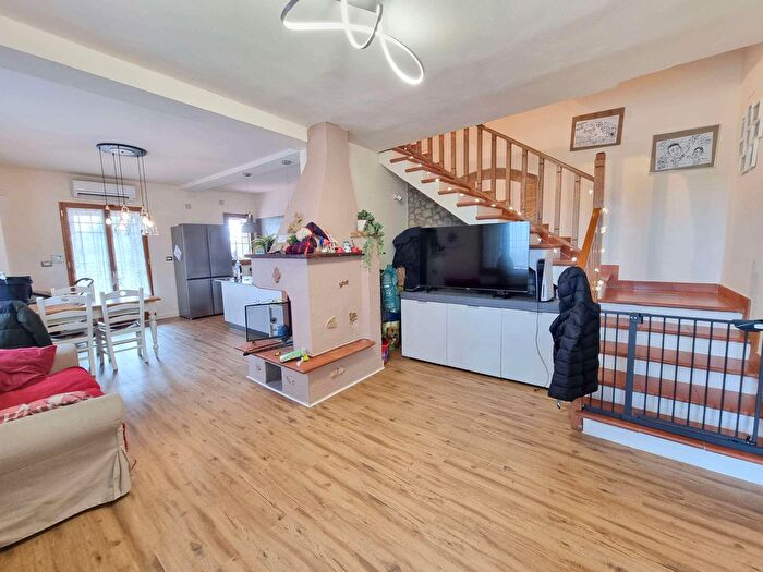 Casa con 7 locali in vendita in Via Tresanti, Montespertoli