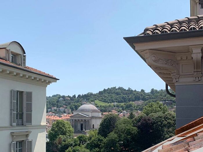 Appartamento bilocale in affitto in Lungo Po Armando Diaz, Via della Rocca, Torino