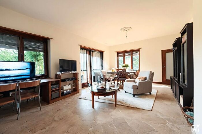 Casa con 8 locali in vendita in Via Revignano, La Loggia