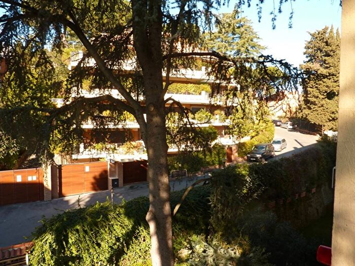 Appartamento con 6 locali in affitto in Via Giuseppe Vaccari, Camilluccia Farnesina, Roma