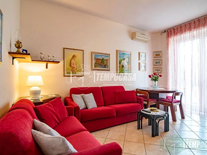 Appartamento trilocale in vendita in Via Francesco Guerrazzi, Monza