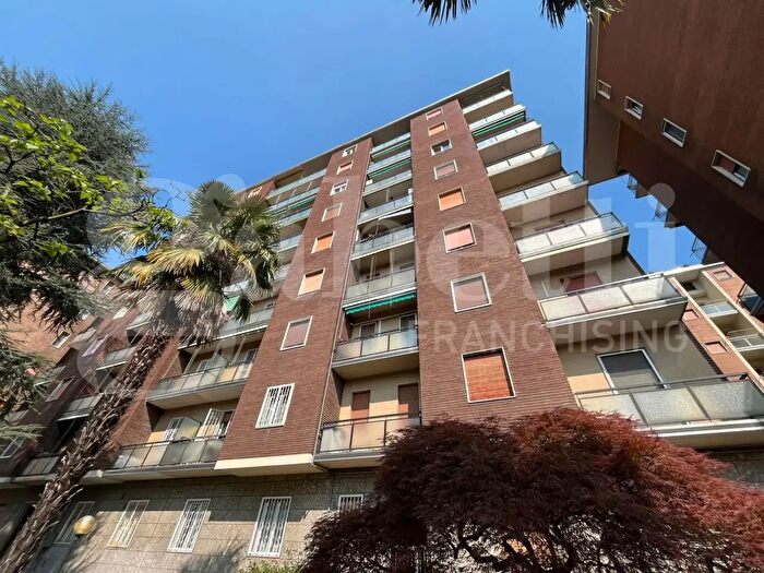 Appartamento trilocale in vendita in Via Gramsci, Vimodrone