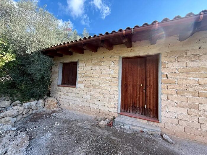 Casa bilocale in vendita in Cda Valle Campana Snc, Sortino
