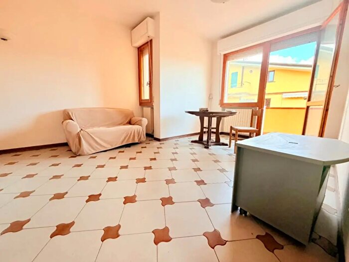 Appartamento trilocale in vendita in Massa