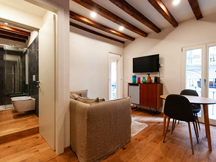 Appartamento monolocale in affitto in Via Bezzecca, Montenero, Milano