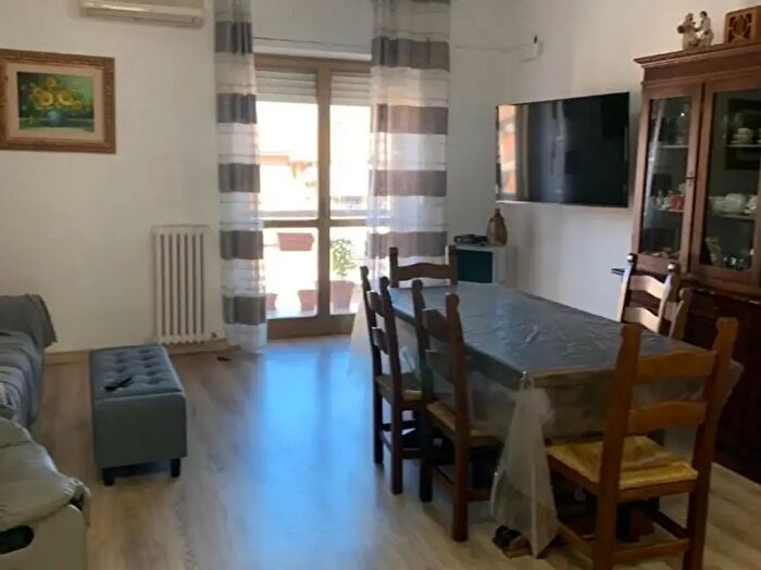 Appartamento quadrilocale in vendita in Via Sibaris, Cosenza