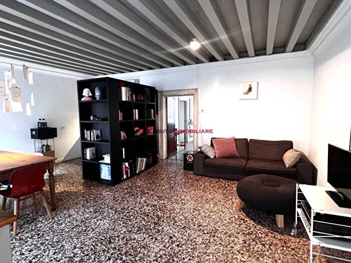 Appartamento trilocale in affitto in Corso Palladio, Centro Storico, Vicenza