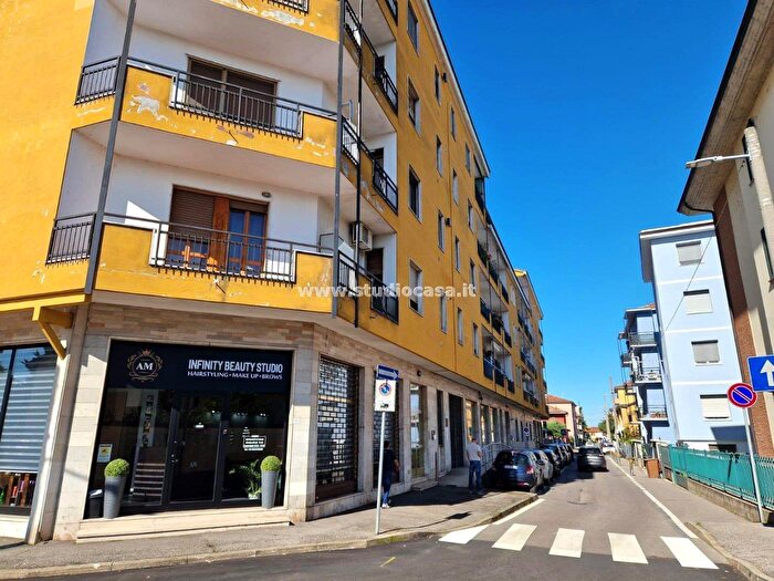 Appartamento bilocale in vendita in Via Verdi, Paullo