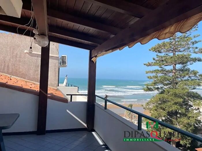 Casa con 5 locali in vendita in Lungomare Andrea Doria, Ragusa