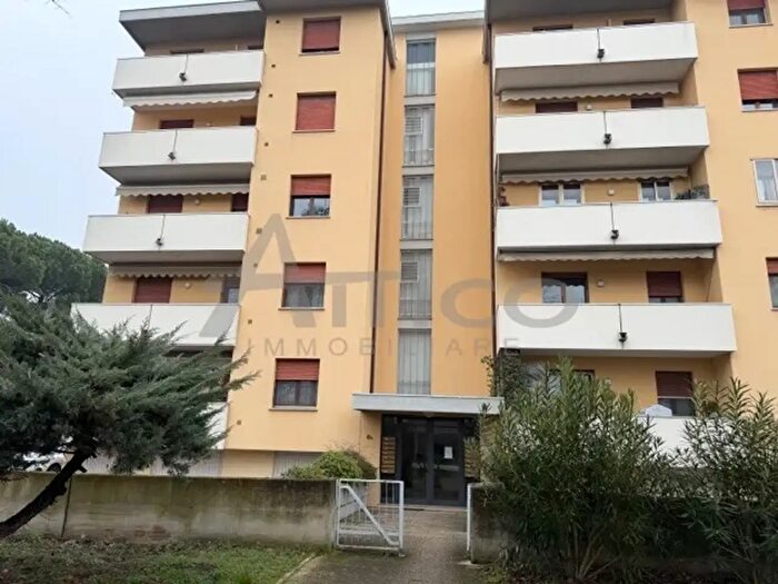 Appartamento quadrilocale in vendita in Via della Costituzione, Rovigo