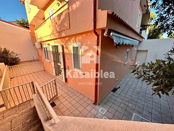 Appartamento quadrilocale in vendita in Contrada Maulli, Ragusa