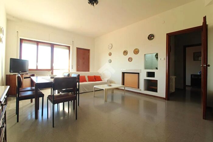 Appartamento quadrilocale in affitto in Via Caduta del Forte, Pescara