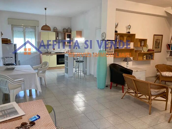 Casa con 9 locali in affitto in Via Isole Marchesi, Siracusa