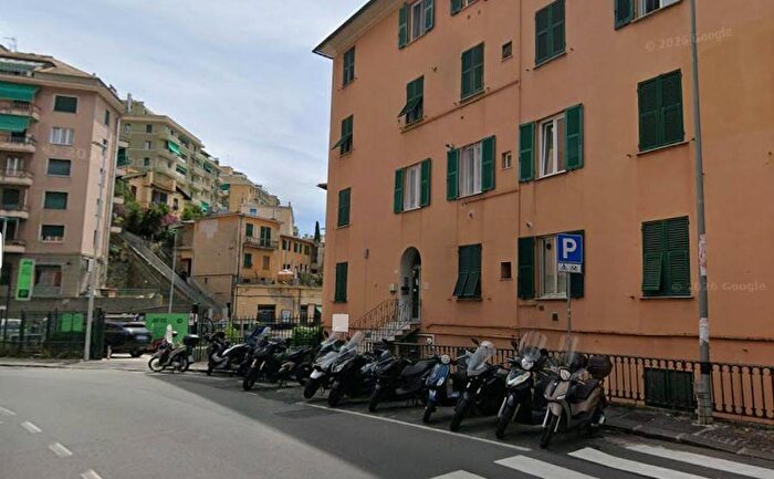 Appartamento trilocale in affitto in Via Borgoratti, Borgoratti, Genova