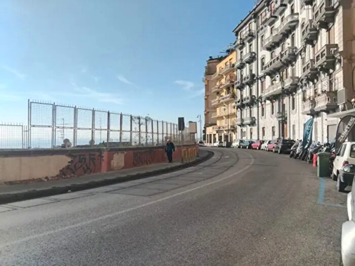 Appartamento trilocale in affitto in Corso Vittorio Emanuele, Napoli